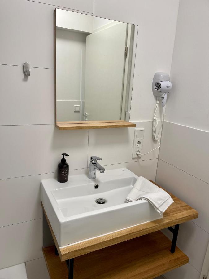 Aparthotel Neumuenster City ภายนอก รูปภาพ
