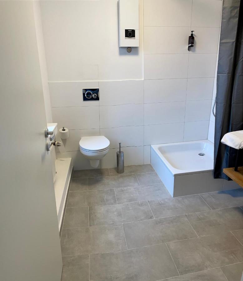 Aparthotel Neumuenster City ภายนอก รูปภาพ