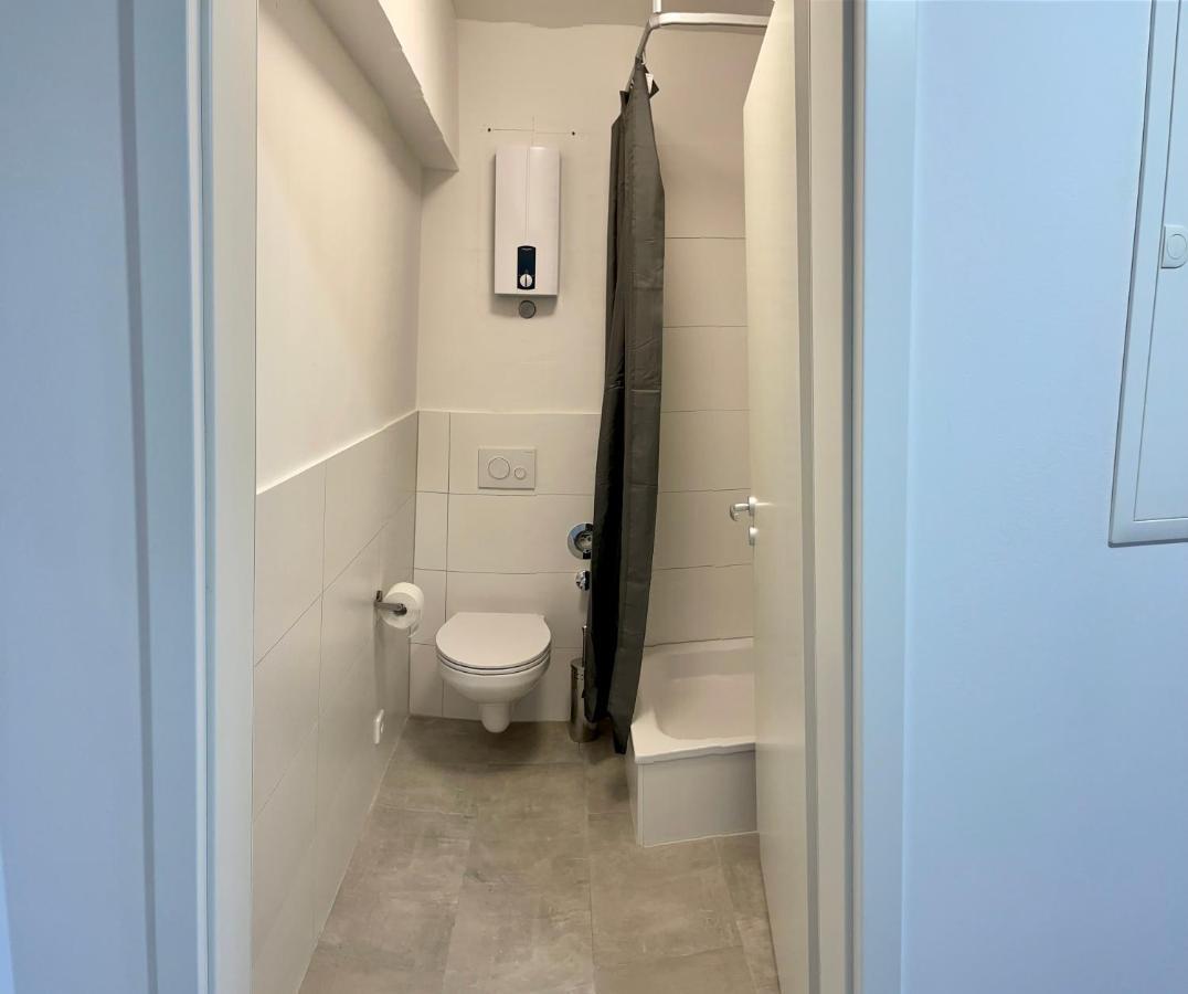Aparthotel Neumuenster City ภายนอก รูปภาพ