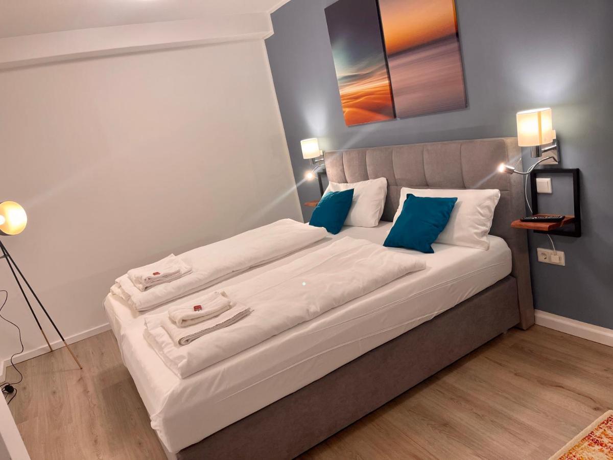 Aparthotel Neumuenster City ภายนอก รูปภาพ