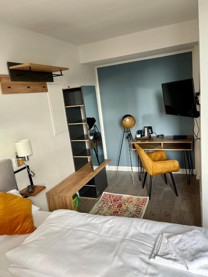 Aparthotel Neumuenster City ภายนอก รูปภาพ